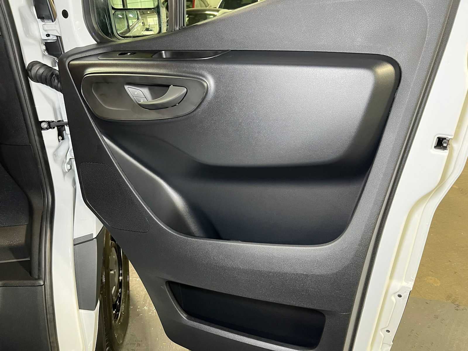 2026 Mercedes-Benz Sprinter Cargo 2500 Standard Roof I4 Diesel 144 RWD