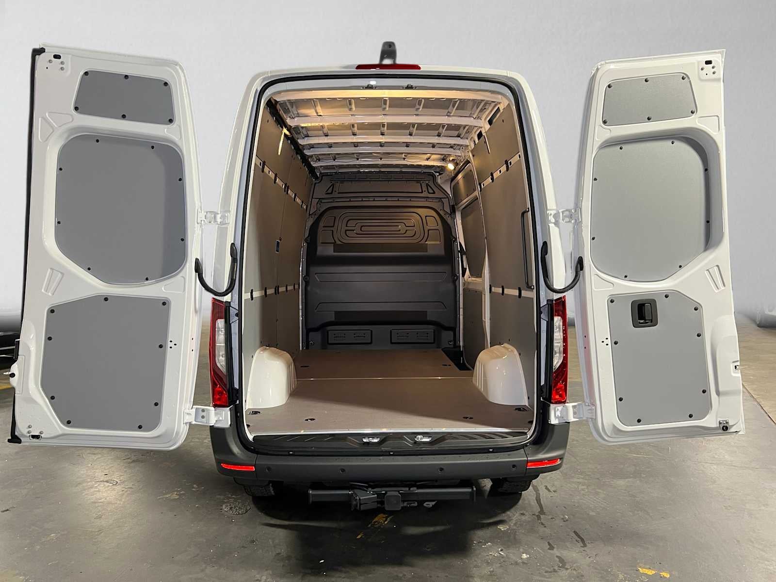 2026 Mercedes-Benz Sprinter Cargo 2500 Standard Roof I4 Diesel 144 RWD