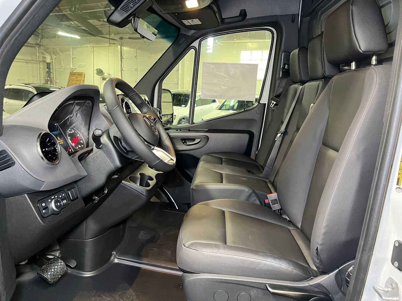 2026 Mercedes-Benz Sprinter Cargo 2500 Standard Roof I4 Diesel 144 RWD