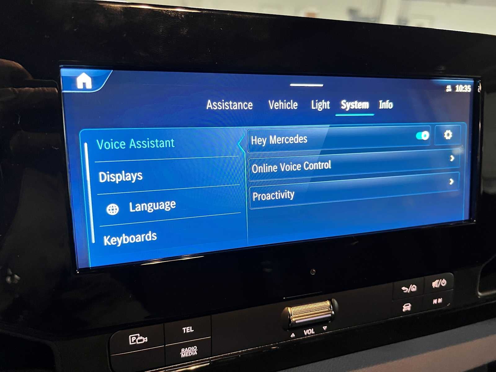 2026 Mercedes-Benz Sprinter Cargo 2500 Standard Roof I4 Diesel 144 RWD