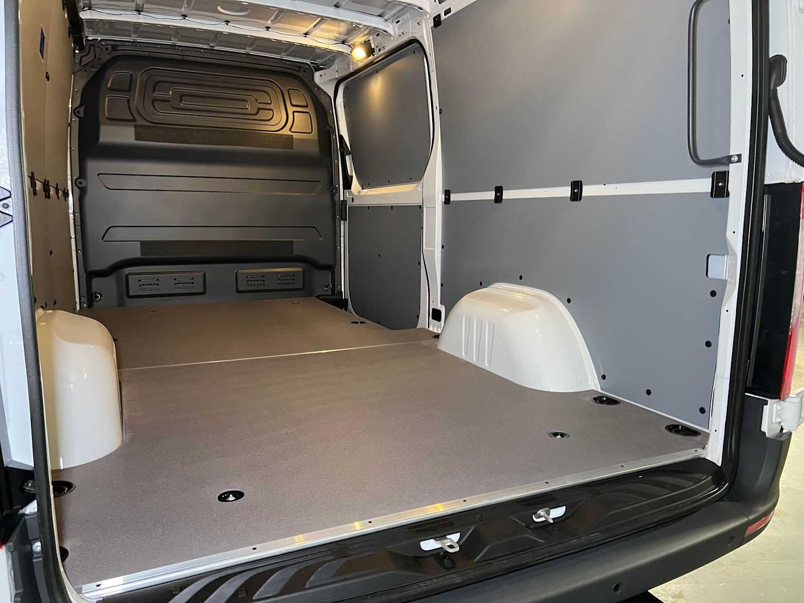 2026 Mercedes-Benz Sprinter Cargo 2500 Standard Roof I4 Diesel 144 RWD