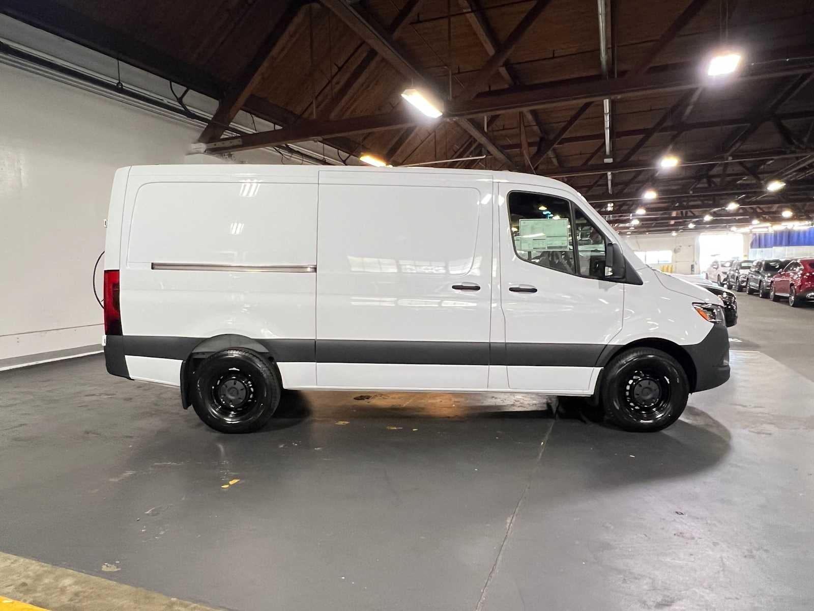 2026 Mercedes-Benz Sprinter Cargo 2500 Standard Roof I4 Diesel 144 RWD