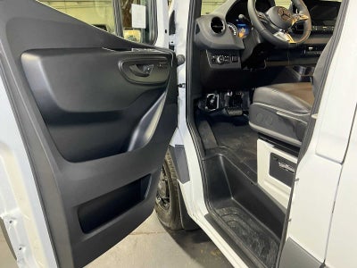 2026 Mercedes-Benz Sprinter Cargo 2500 Standard Roof I4 Diesel 144 RWD