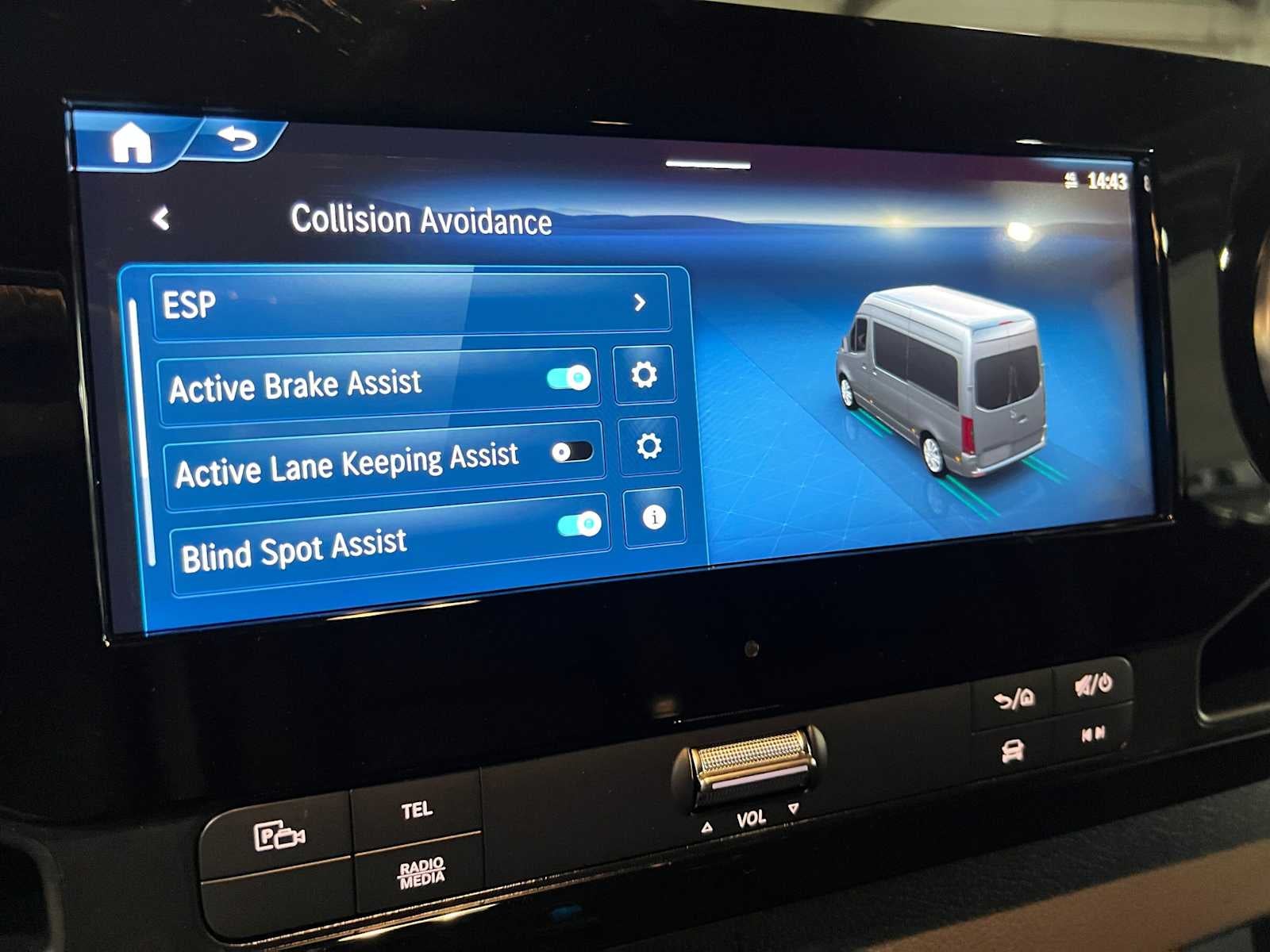 2026 Mercedes-Benz Sprinter Cargo 2500 Standard Roof I4 Diesel 144 RWD
