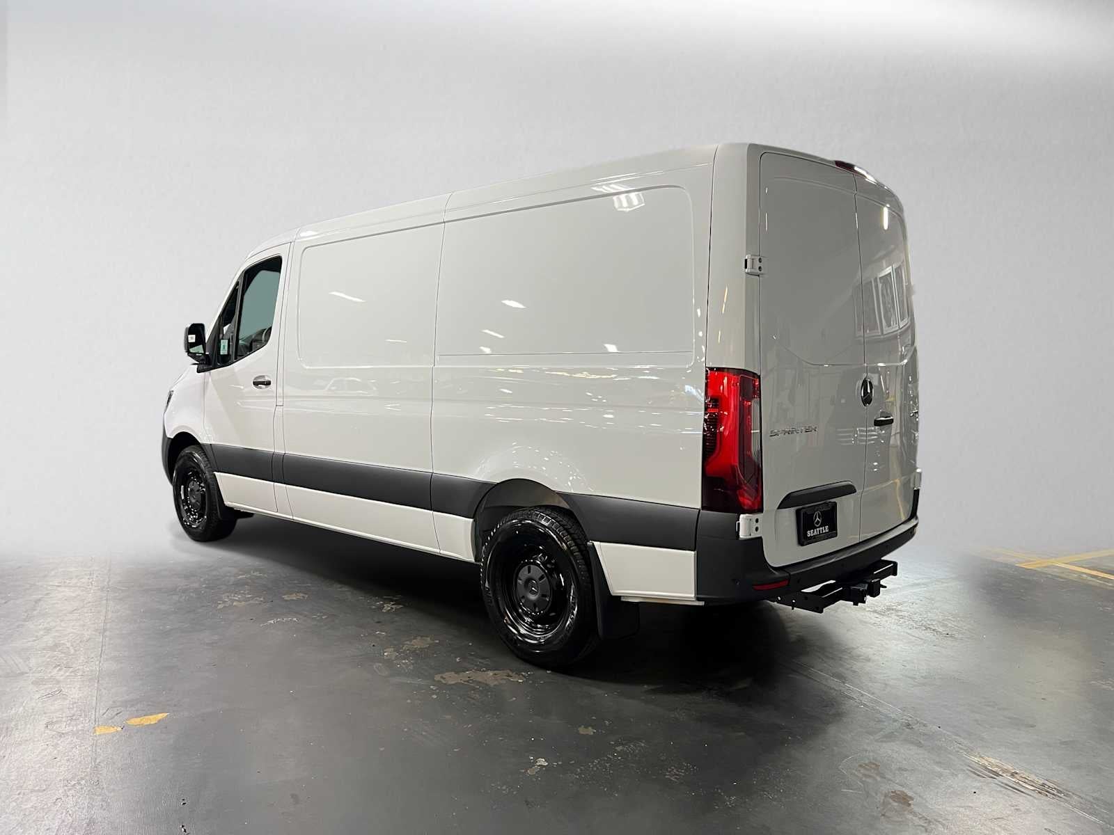 2026 Mercedes-Benz Sprinter Cargo 2500 Standard Roof I4 Diesel 144 RWD
