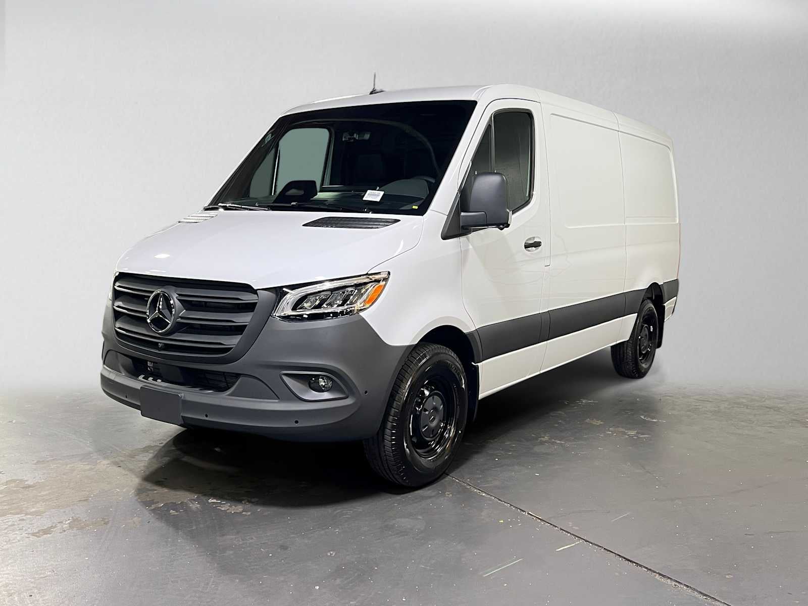 2026 Mercedes-Benz Sprinter Cargo 2500 Standard Roof I4 Diesel 144 RWD