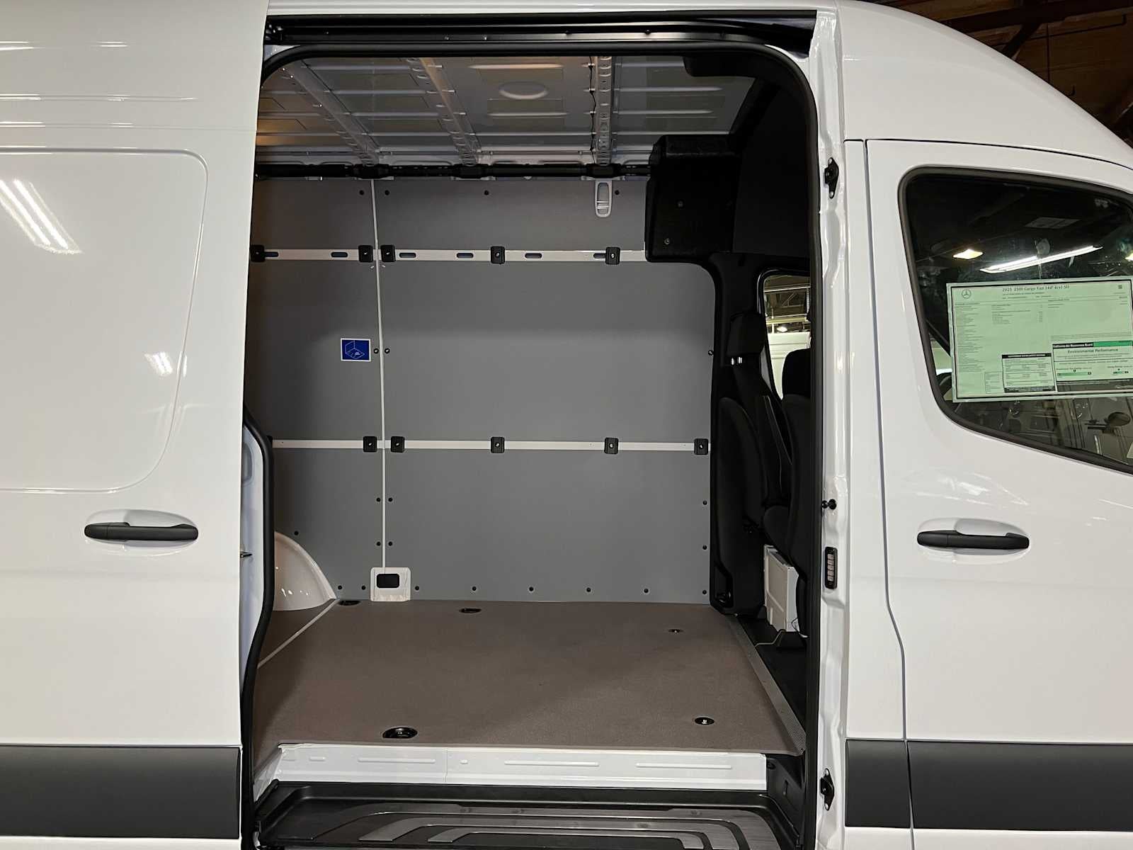 2025 Mercedes-Benz Sprinter Cargo Van 2500 Standard Roof I4 Diesel 144" RWD