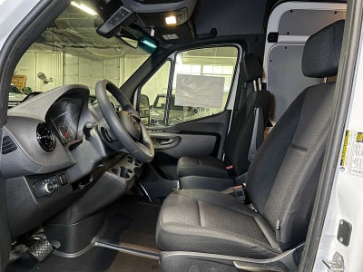 2025 Mercedes-Benz Sprinter Cargo Van 2500 Standard Roof I4 Diesel 144" RWD