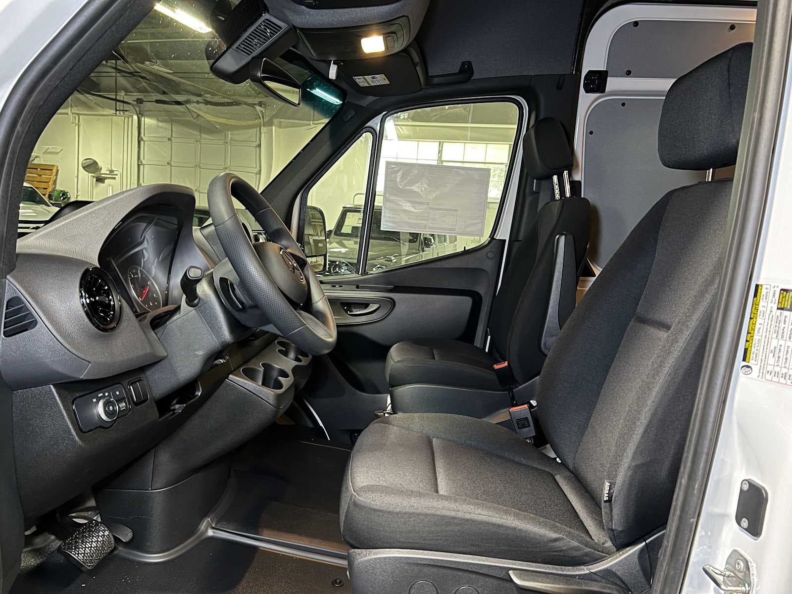 2025 Mercedes-Benz Sprinter Cargo Van 2500 Standard Roof I4 Diesel 144" RWD