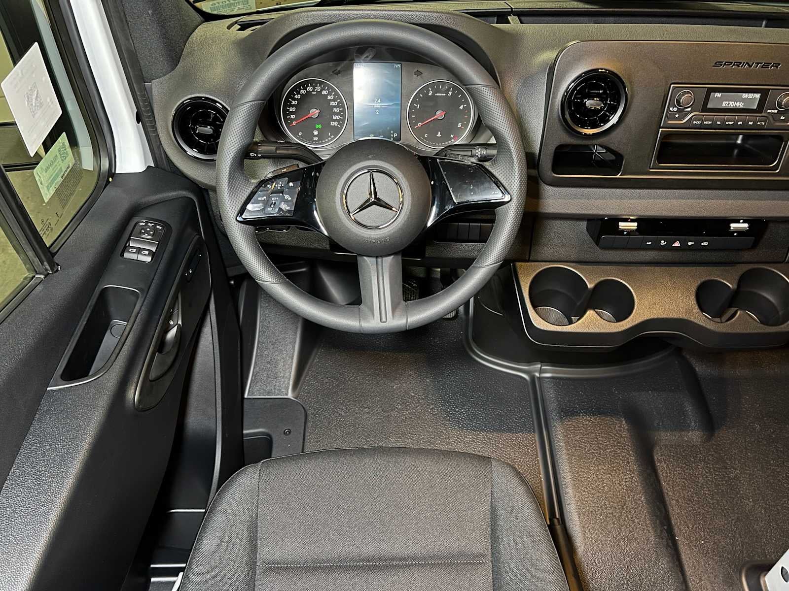 2025 Mercedes-Benz Sprinter Cargo Van 2500 Standard Roof I4 Diesel 144" RWD