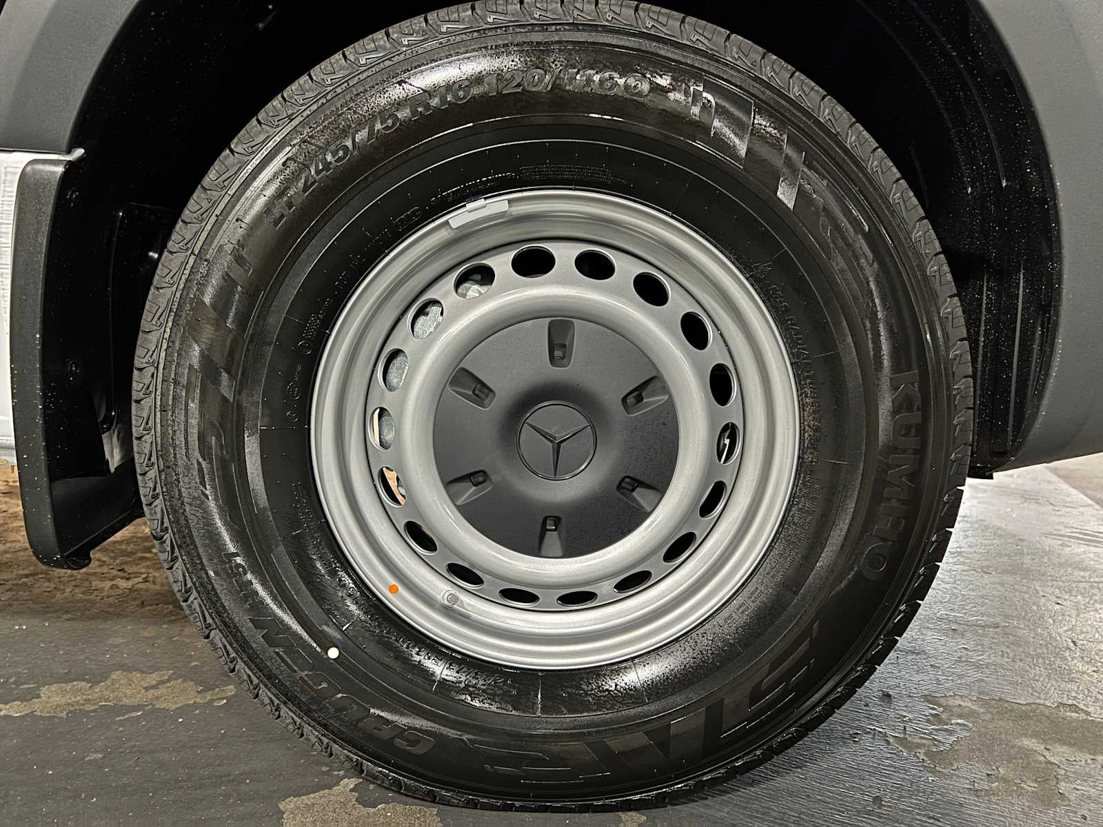 2025 Mercedes-Benz Sprinter Cargo Van 2500 Standard Roof I4 Diesel 144" RWD