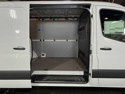 2026 Mercedes-Benz Sprinter 2500 Standard Roof I4 Diesel 144 RWD