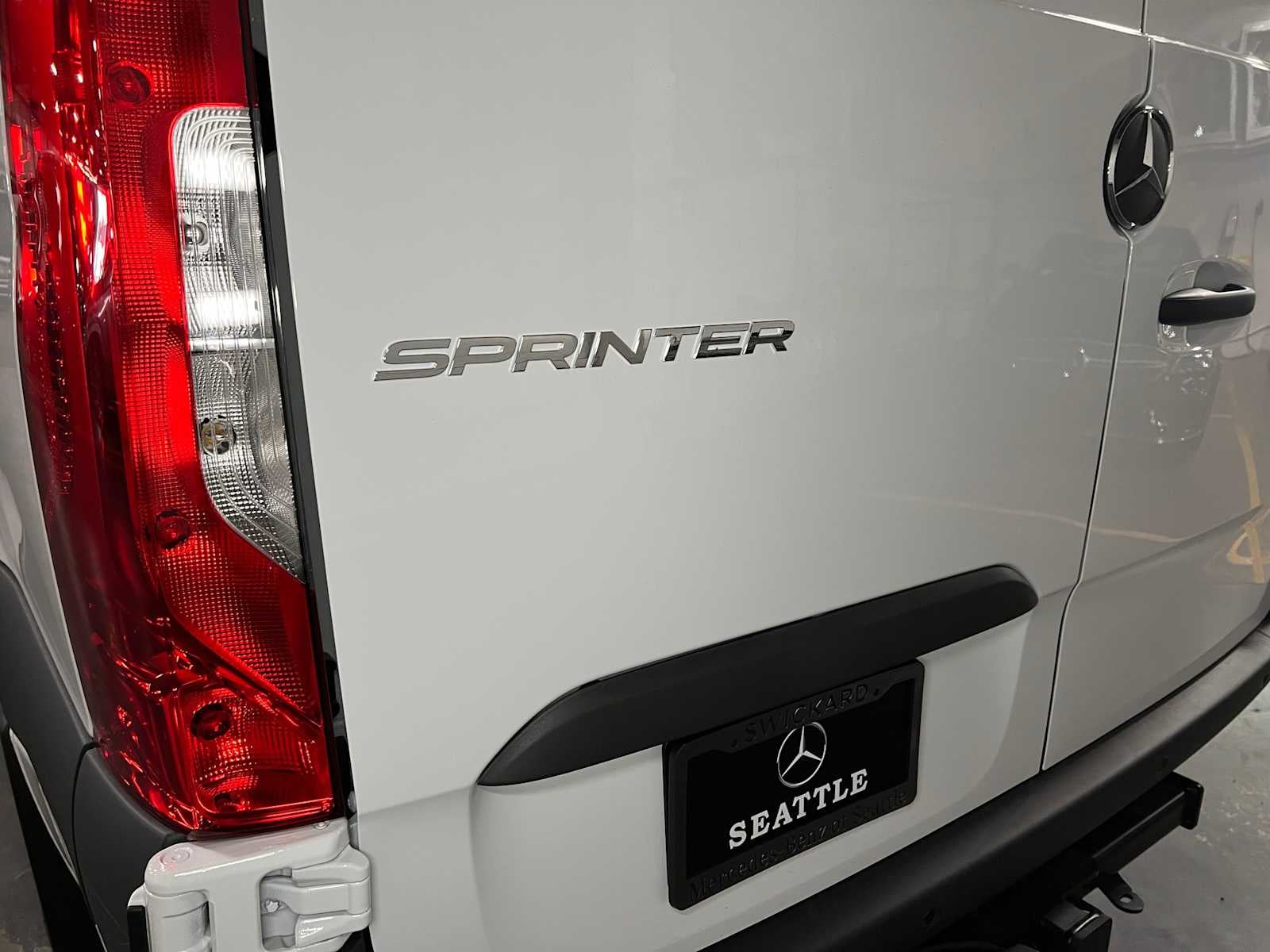 2026 Mercedes-Benz Sprinter 2500 Standard Roof I4 Diesel 144 RWD