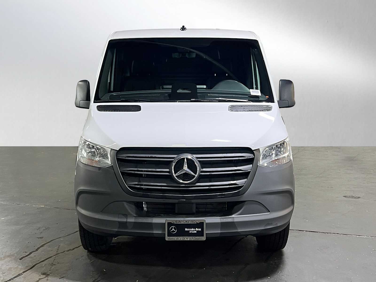 2026 Mercedes-Benz Sprinter 2500 Standard Roof I4 Diesel 144 RWD