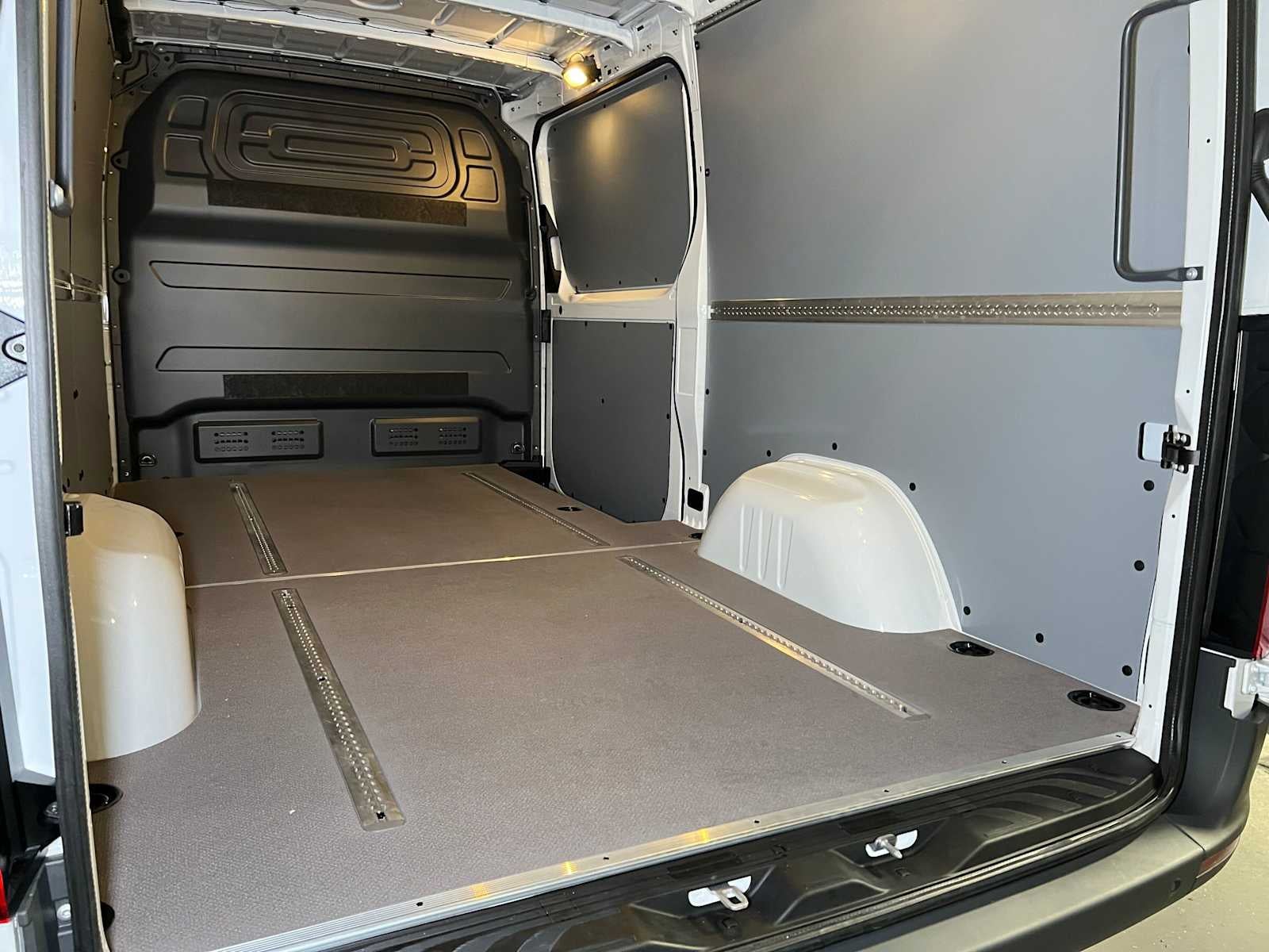 2026 Mercedes-Benz Sprinter Cargo 2500 Standard Roof I4 Diesel 144 RWD
