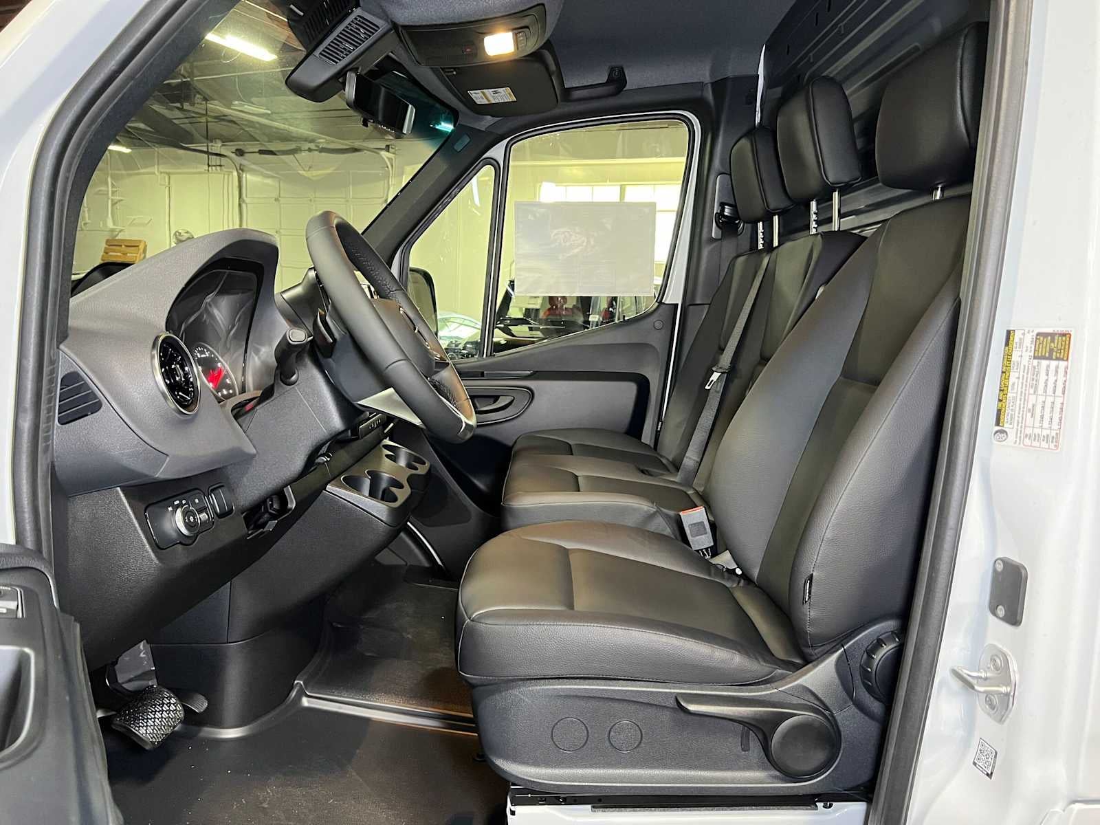 2026 Mercedes-Benz Sprinter Cargo 2500 Standard Roof I4 Diesel 144 RWD