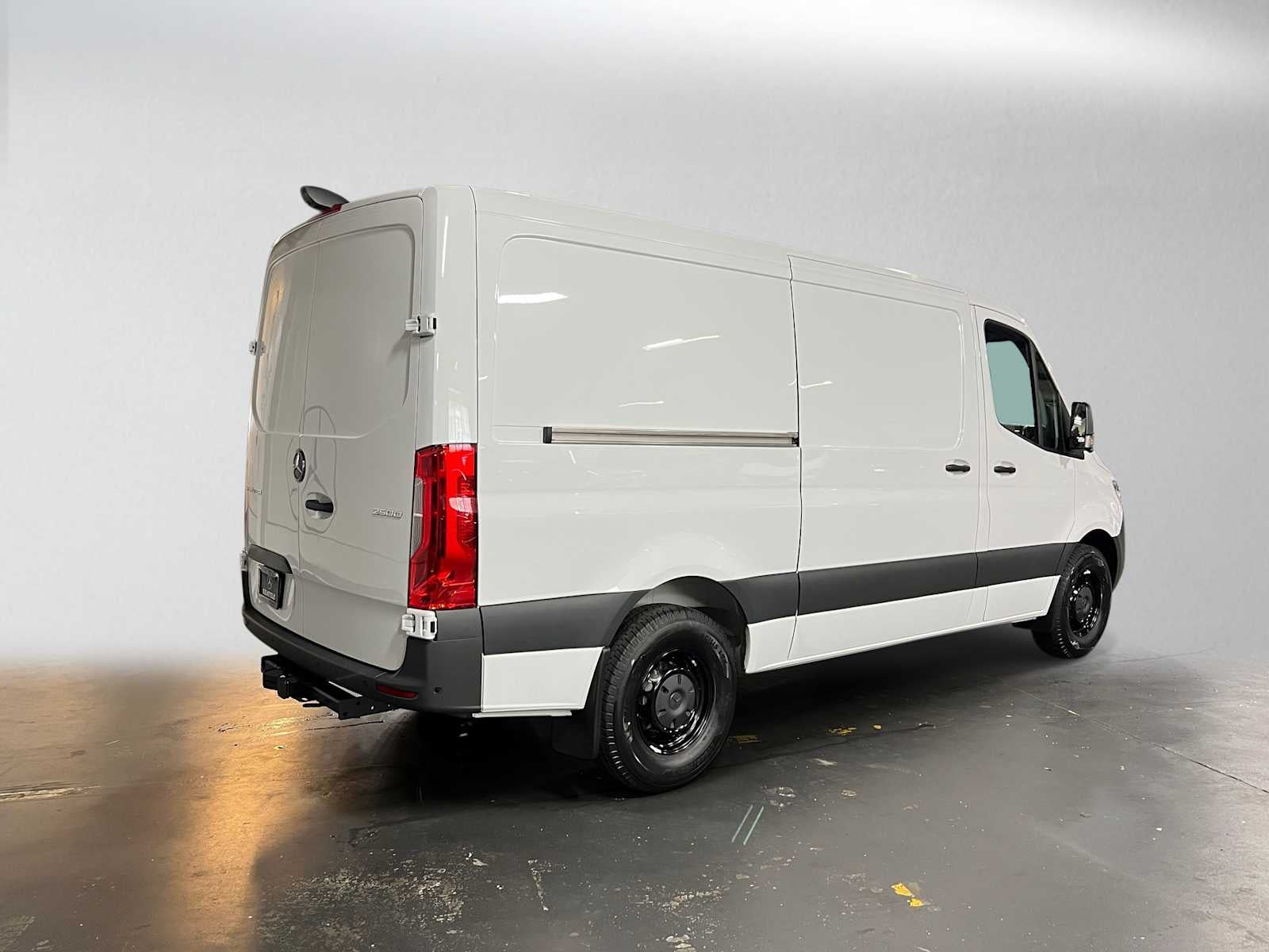 2026 Mercedes-Benz Sprinter Cargo 2500 Standard Roof I4 Diesel 144 RWD