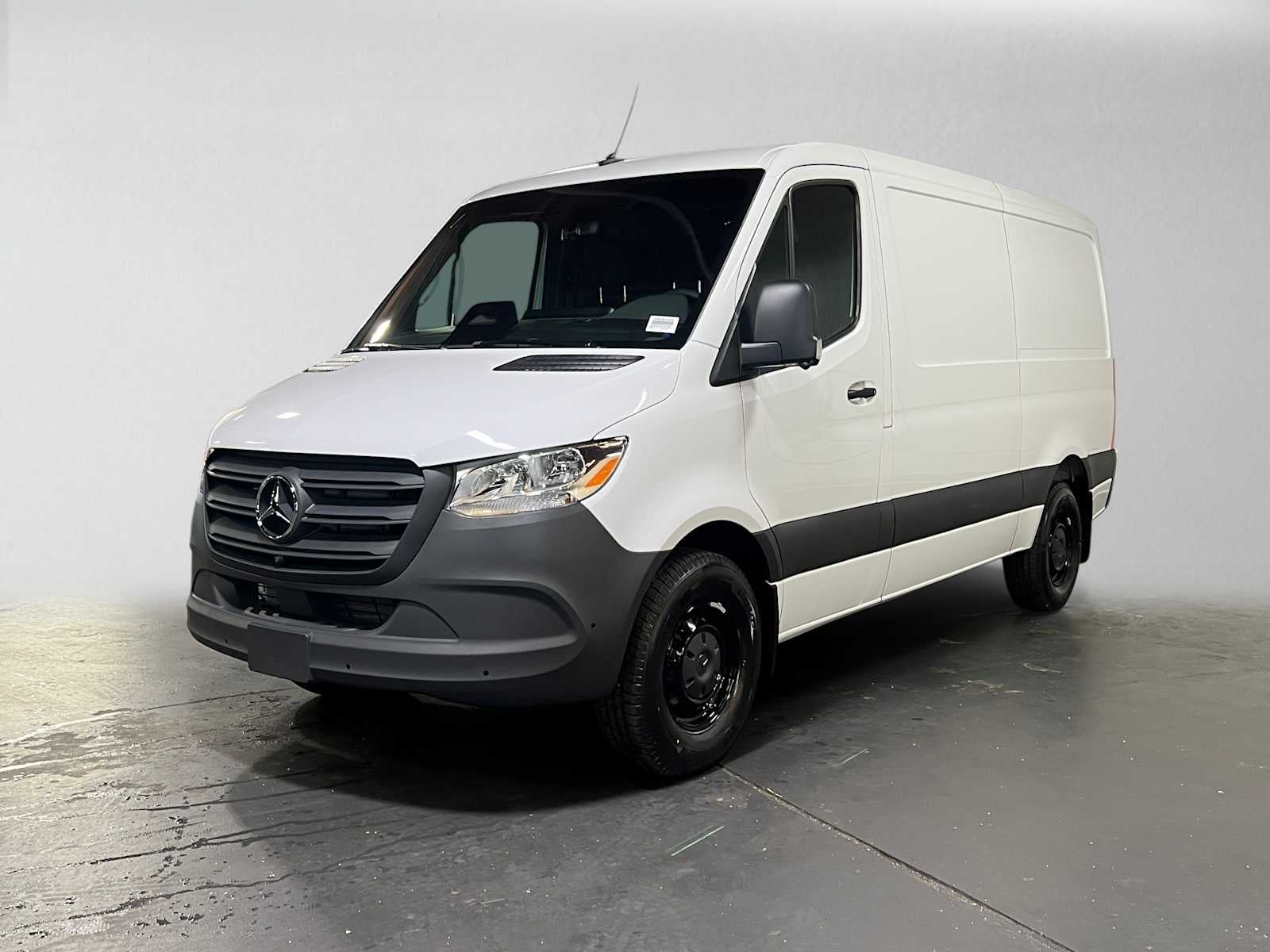 2026 Mercedes-Benz Sprinter Cargo 2500 Standard Roof I4 Diesel 144 RWD