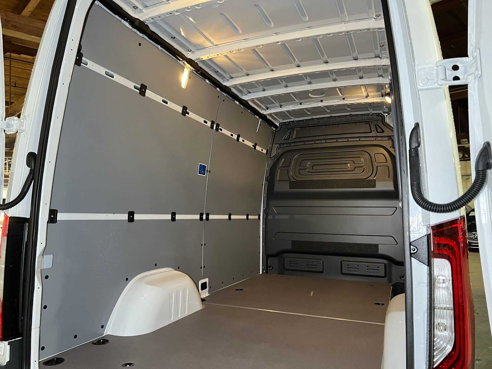 2026 Mercedes-Benz Sprinter Cargo 2500 Standard Roof I4 Diesel 144 RWD