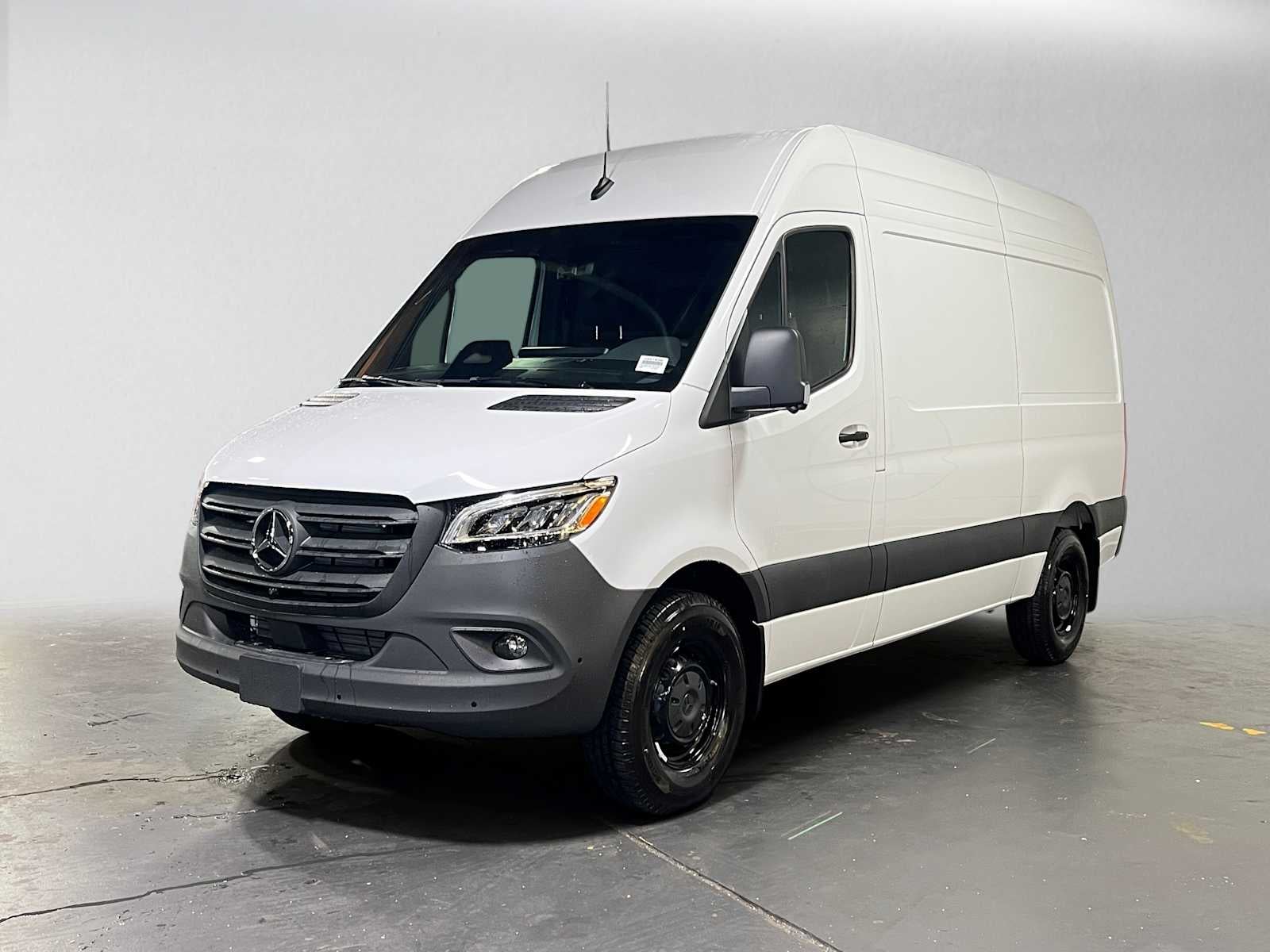 2026 Mercedes-Benz Sprinter Cargo 2500 Standard Roof I4 Diesel 144 RWD