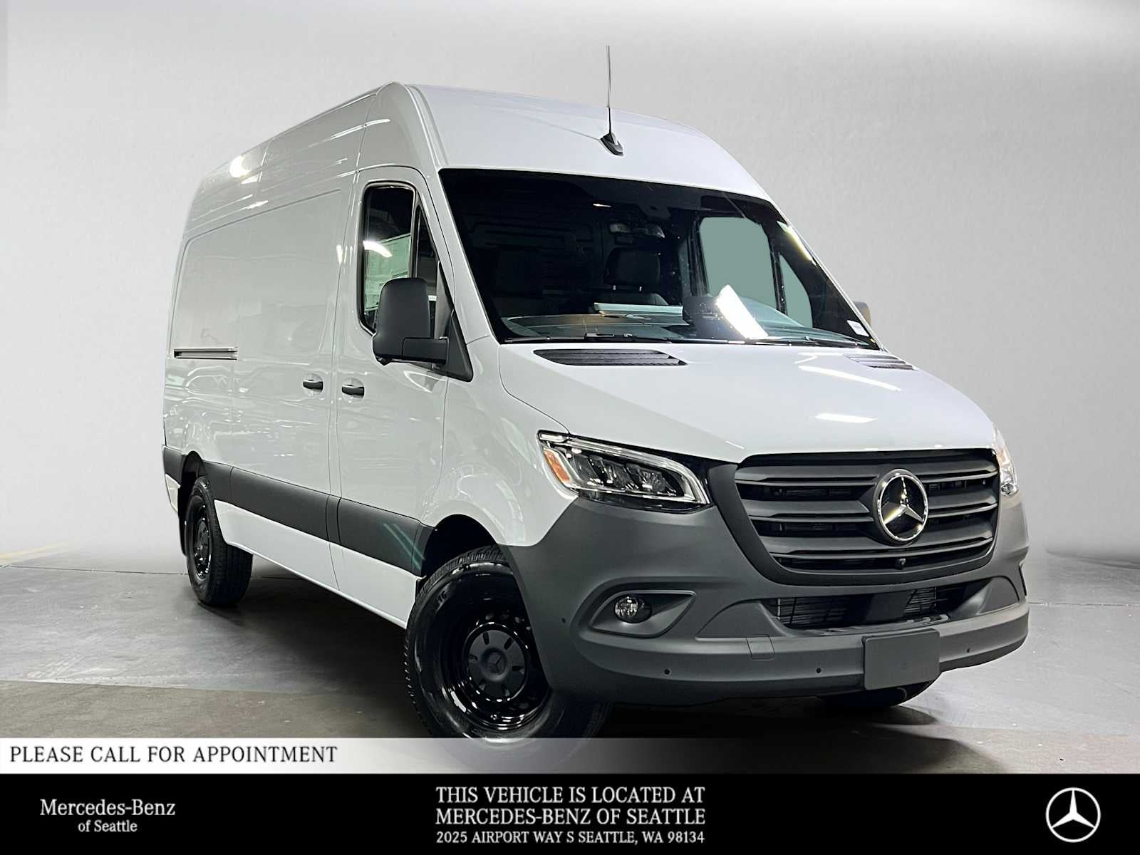 2026 Mercedes-Benz Sprinter Cargo 2500 Standard Roof I4 Diesel 144 RWD