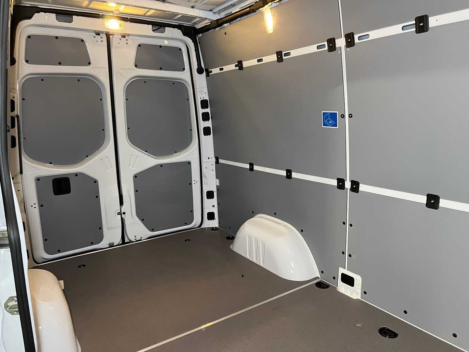 2026 Mercedes-Benz Sprinter Cargo 2500 Standard Roof I4 Diesel 144 RWD