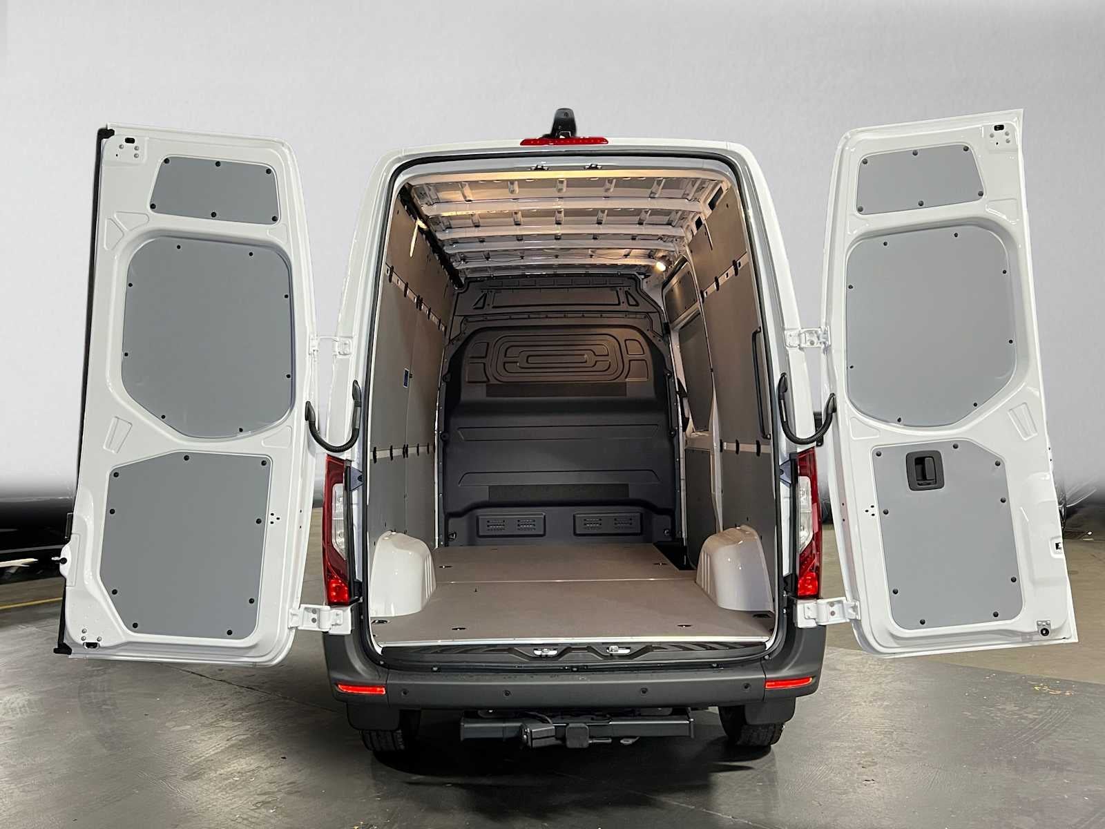 2026 Mercedes-Benz Sprinter Cargo 2500 Standard Roof I4 Diesel 144 RWD