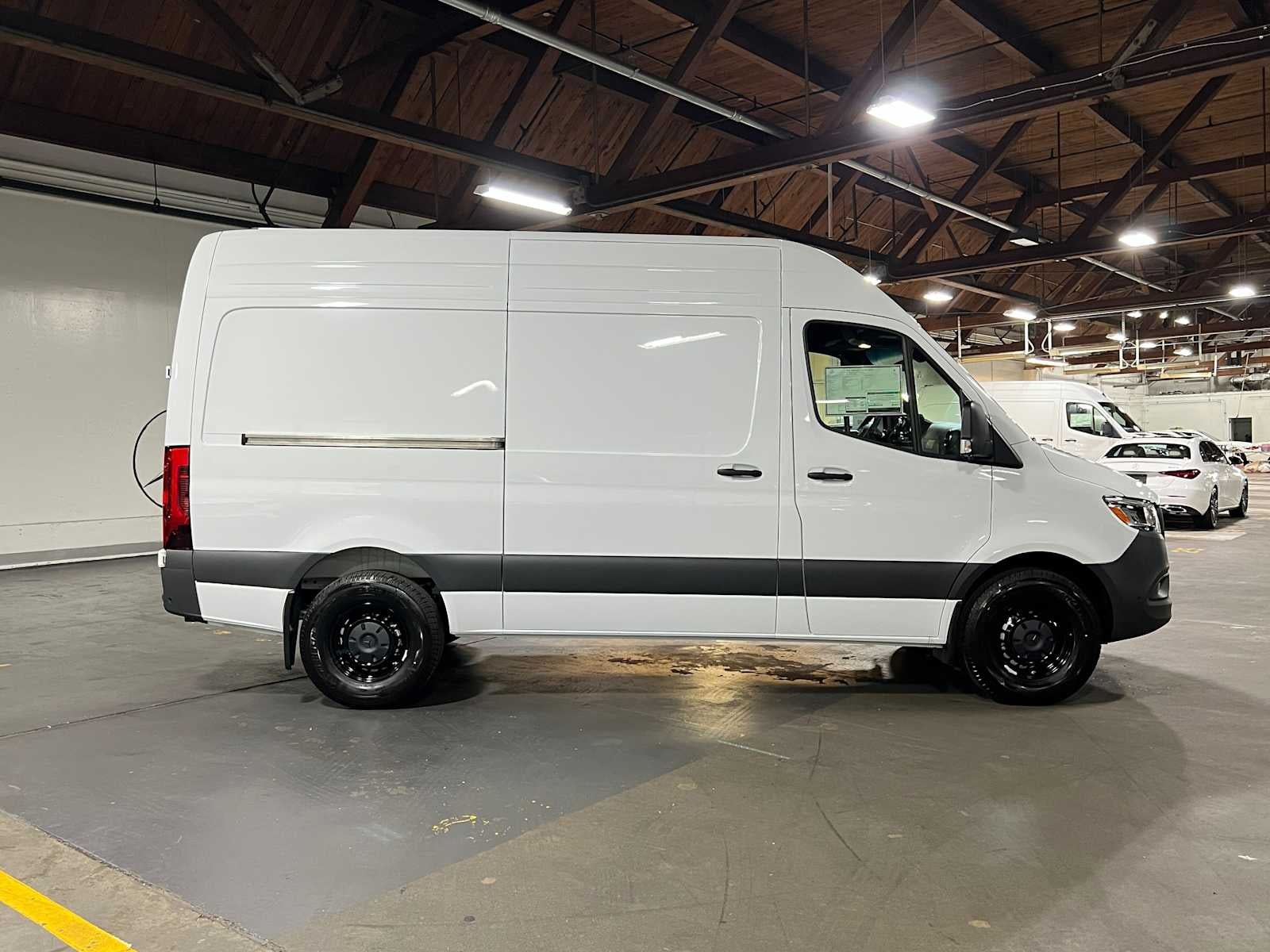 2026 Mercedes-Benz Sprinter Cargo 2500 Standard Roof I4 Diesel 144 RWD