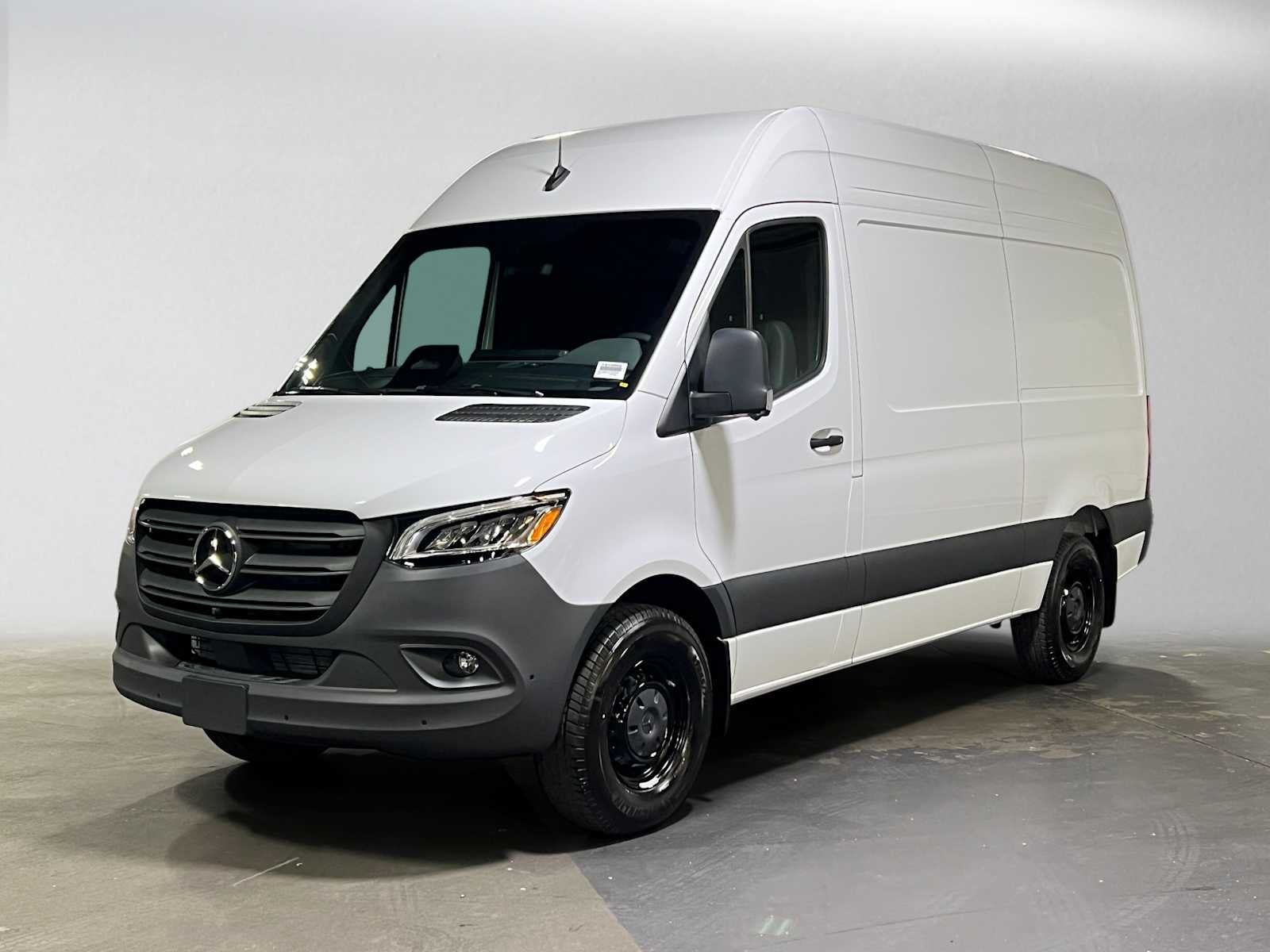 2026 Mercedes-Benz Sprinter Cargo 2500 Standard Roof I4 Diesel 144 RWD