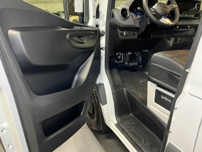 2026 Mercedes-Benz Sprinter Cargo 2500 Standard Roof I4 Diesel 144 RWD