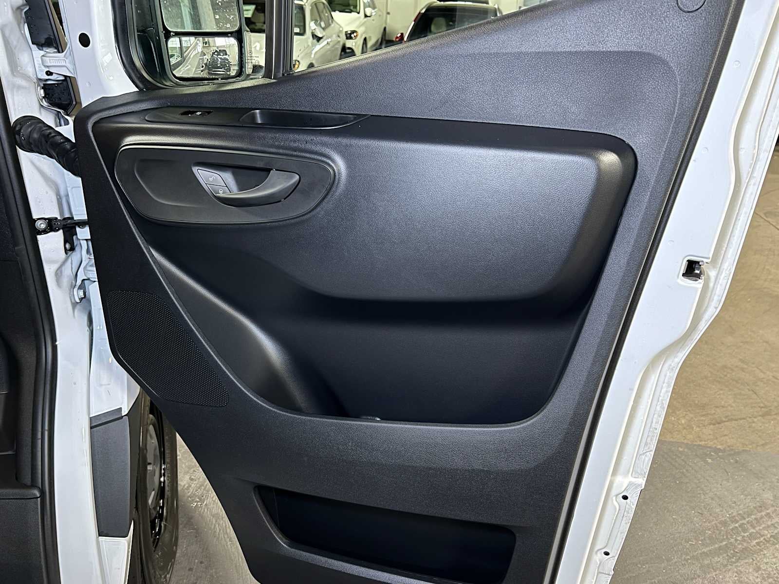 2025 Mercedes-Benz Sprinter Cargo Van 2500 Standard Roof I4 Diesel 144" RWD