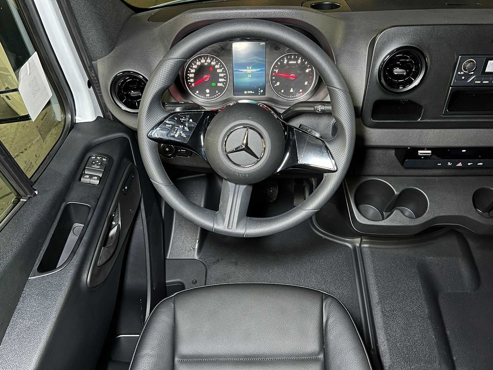 2025 Mercedes-Benz Sprinter Cargo Van 2500 Standard Roof I4 Diesel 144" RWD