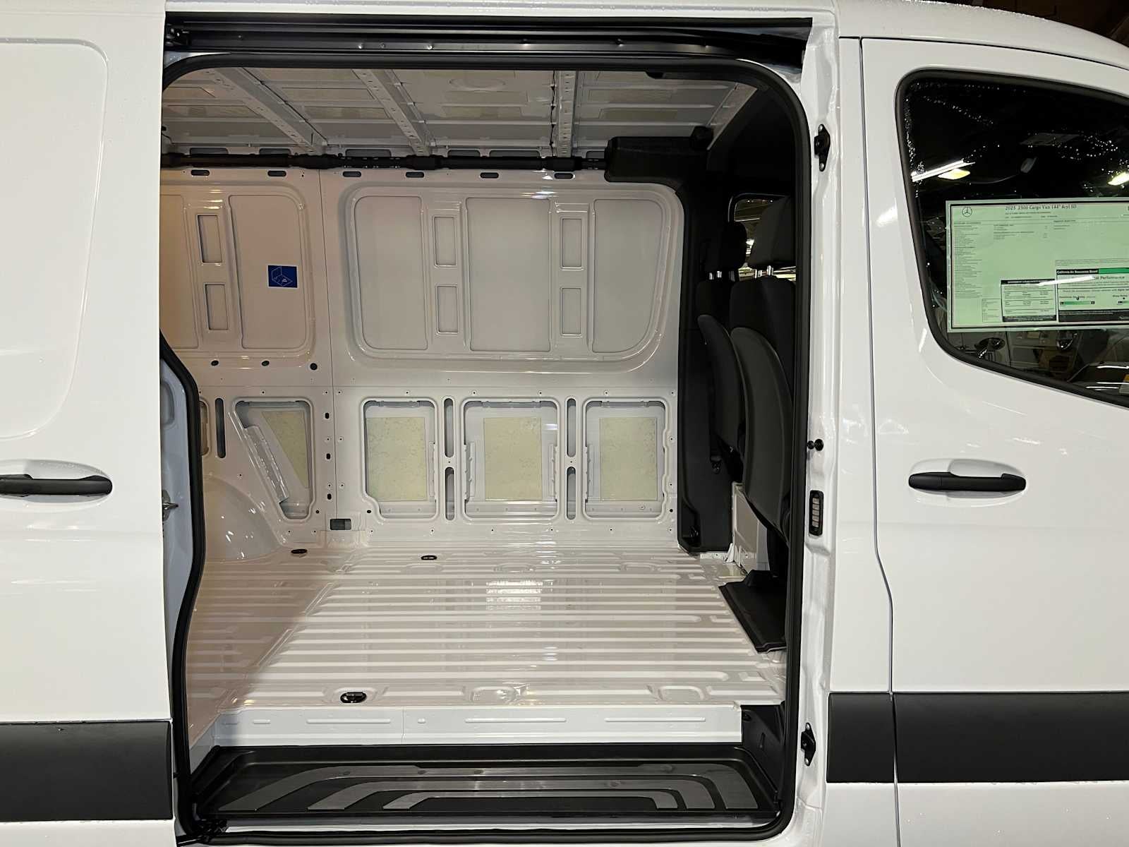 2025 Mercedes-Benz Sprinter Cargo Van 2500 Standard Roof I4 Diesel 144" RWD