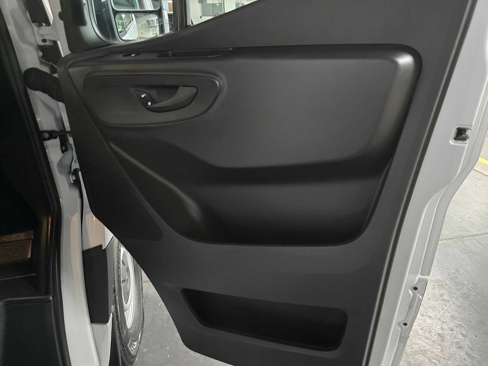 2025 Mercedes-Benz Sprinter Cargo Van 2500 Standard Roof I4 Diesel 144 RWD