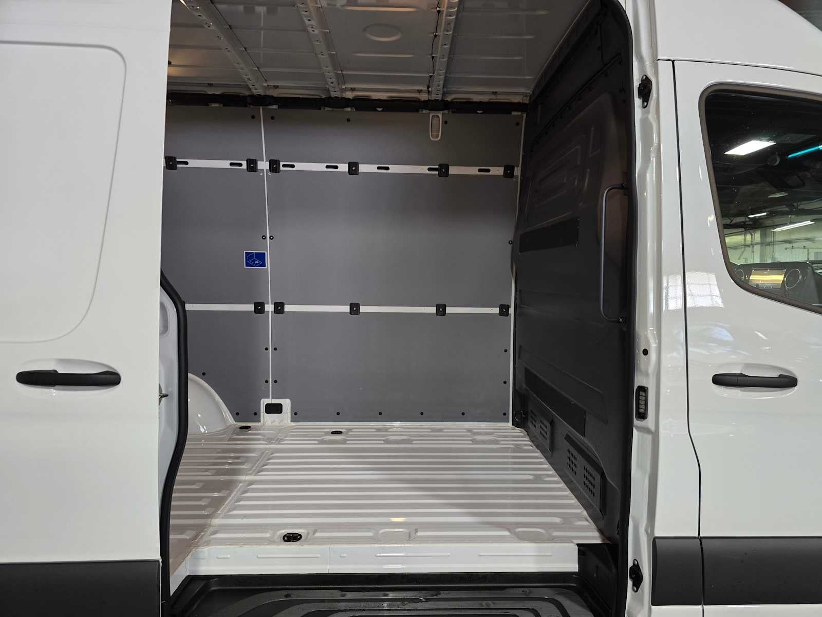 2025 Mercedes-Benz Sprinter Cargo Van 2500 Standard Roof I4 Diesel 144 RWD