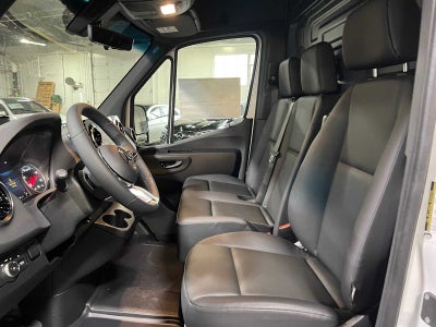 2026 Mercedes-Benz Sprinter 2500 Standard Roof I4 Diesel 144 RWD