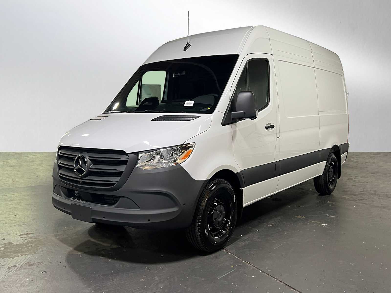 2026 Mercedes-Benz Sprinter 2500 Standard Roof I4 Diesel 144 RWD