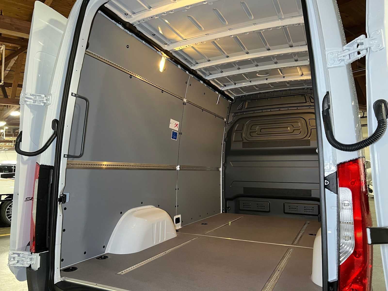 2026 Mercedes-Benz Sprinter Cargo 2500 Standard Roof I4 Diesel 144 RWD