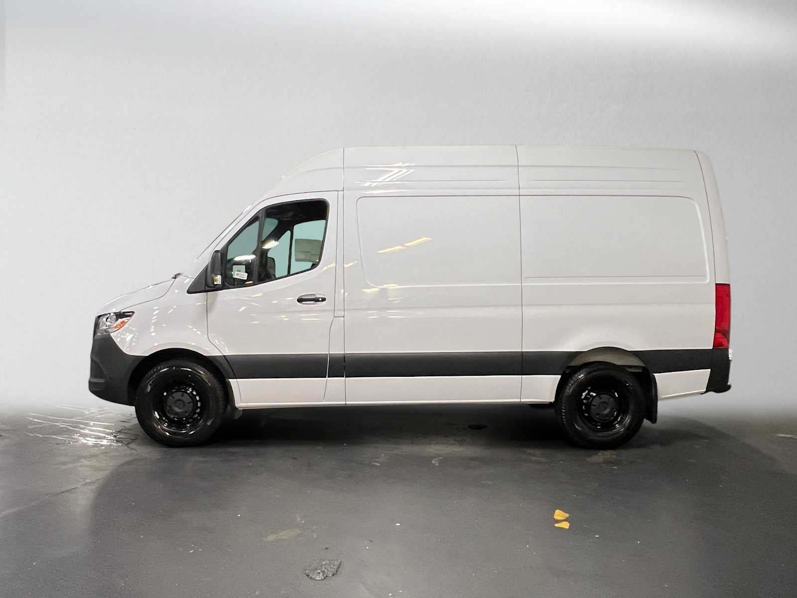 2026 Mercedes-Benz Sprinter Cargo 2500 Standard Roof I4 Diesel 144 RWD