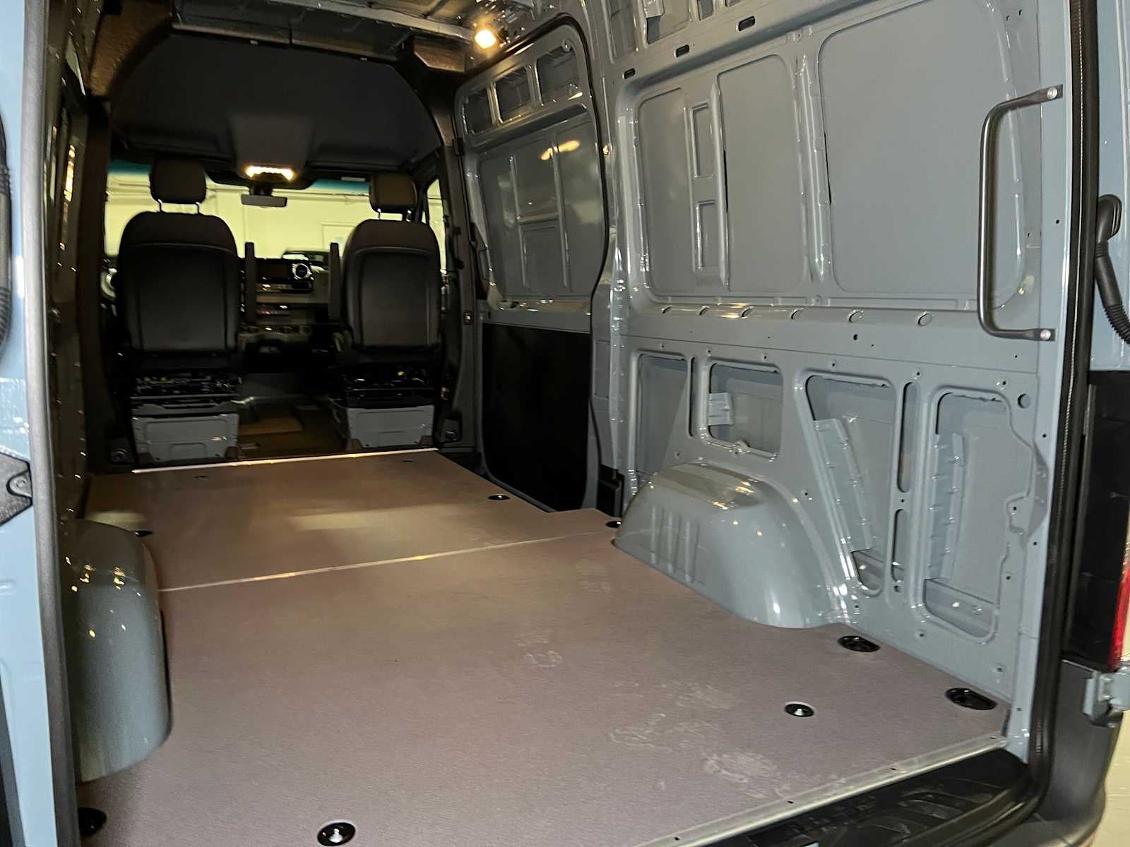 2026 Mercedes-Benz Sprinter Cargo 2500 Standard Roof I4 Diesel 144 RWD