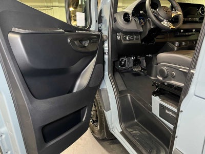 2026 Mercedes-Benz Sprinter Cargo 2500 Standard Roof I4 Diesel 144 RWD