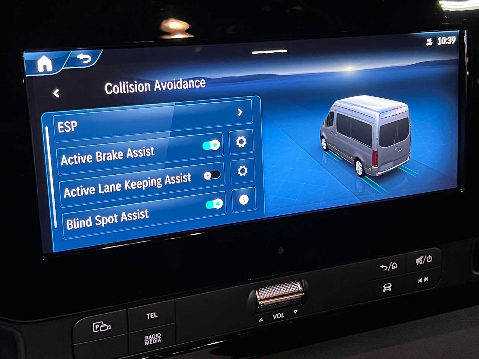 2026 Mercedes-Benz Sprinter Cargo 2500 Standard Roof I4 Diesel 144 RWD