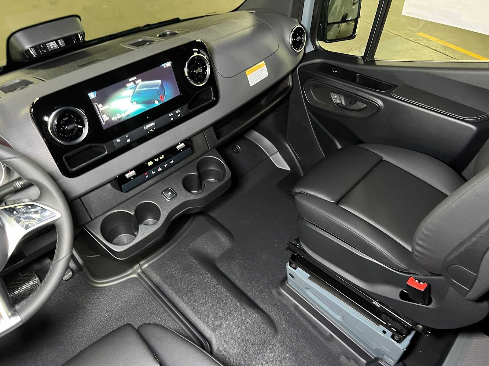 2026 Mercedes-Benz Sprinter Cargo 2500 Standard Roof I4 Diesel 144 RWD