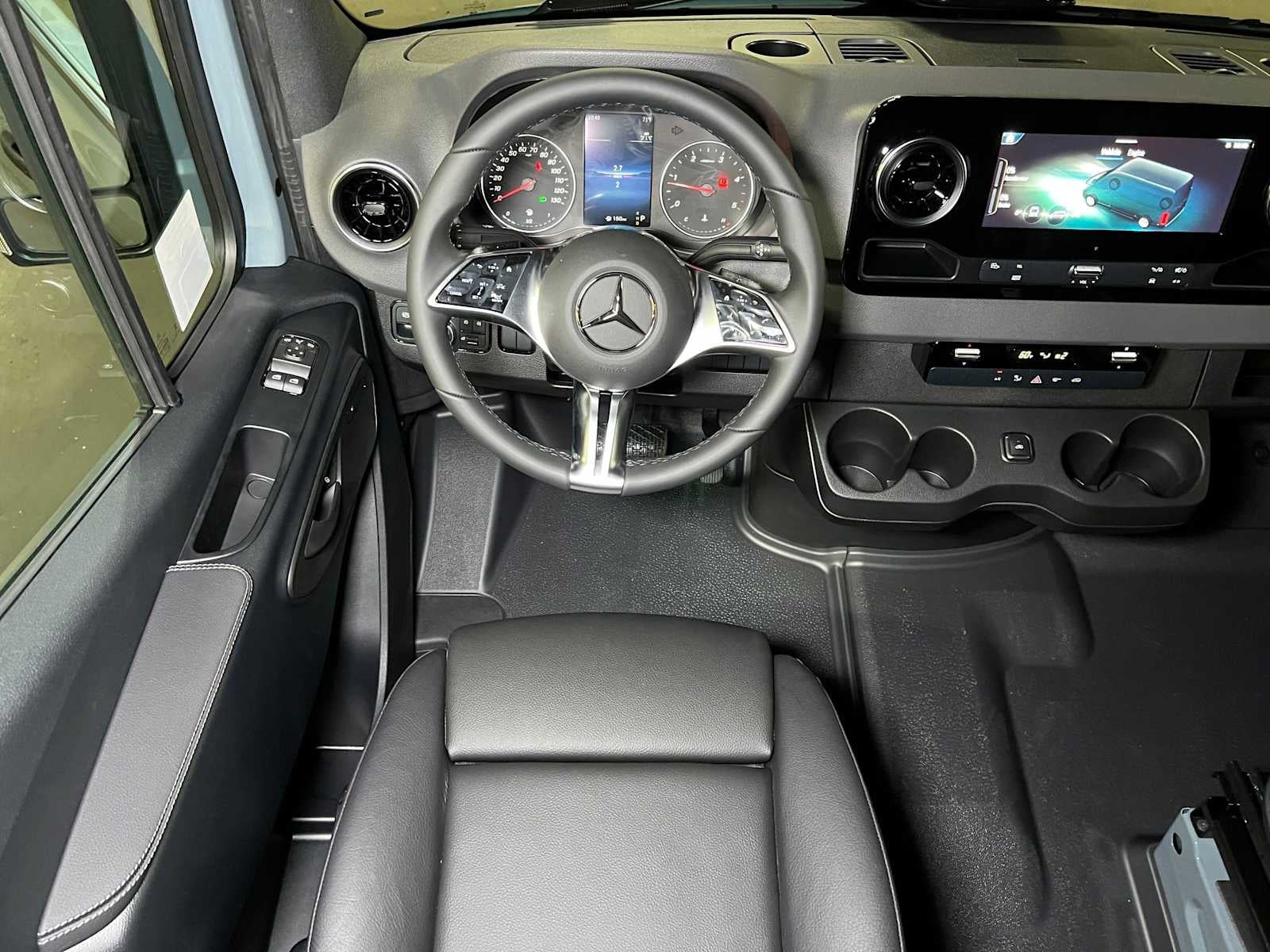 2026 Mercedes-Benz Sprinter Cargo 2500 Standard Roof I4 Diesel 144 RWD