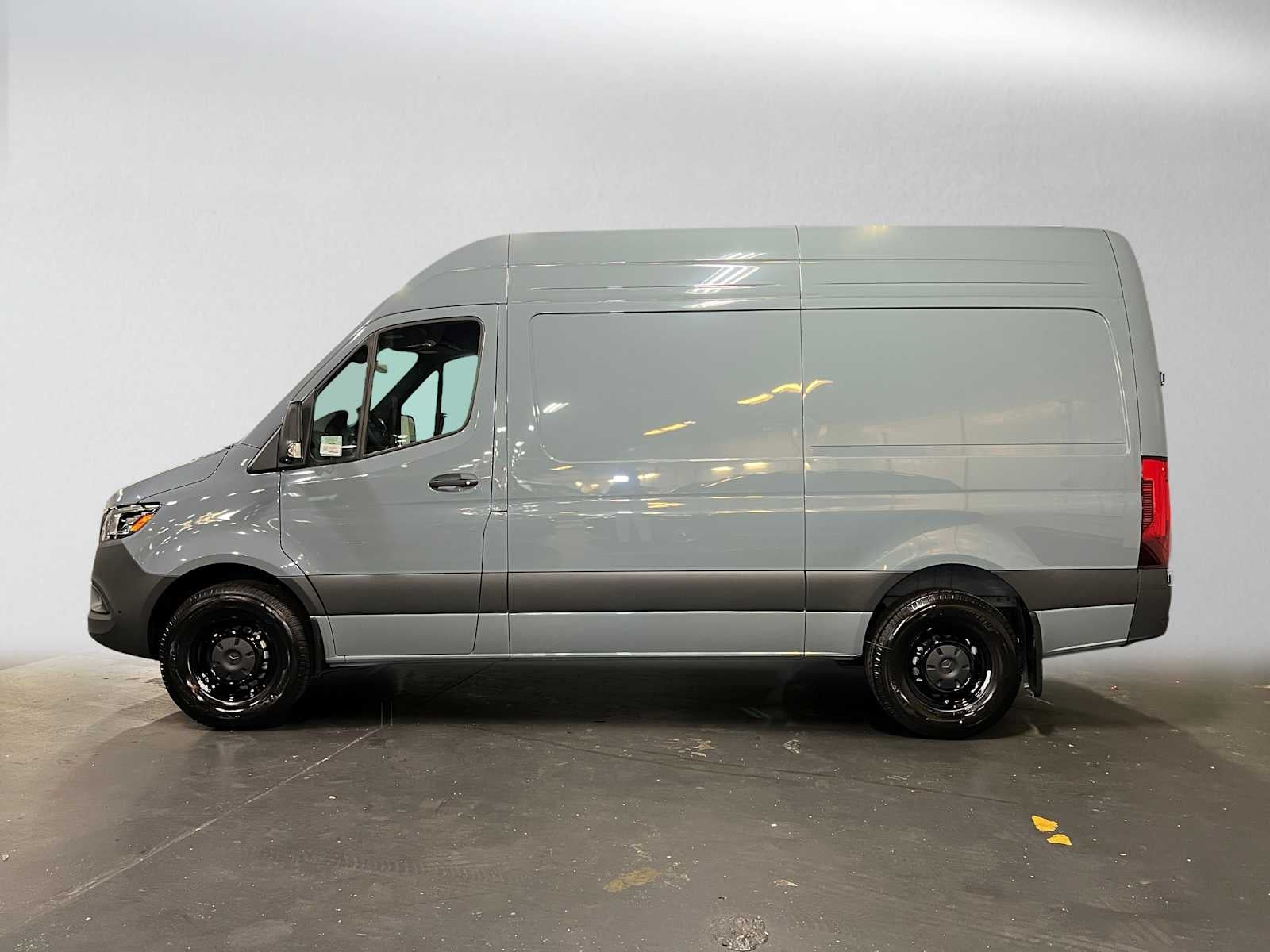 2026 Mercedes-Benz Sprinter Cargo 2500 Standard Roof I4 Diesel 144 RWD