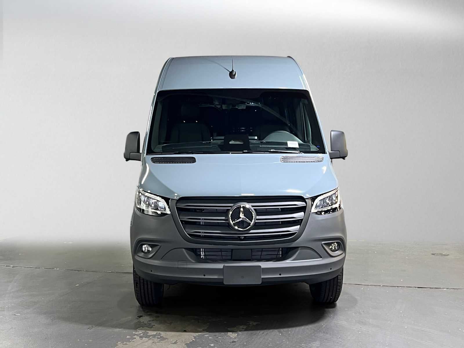 2026 Mercedes-Benz Sprinter Cargo 2500 Standard Roof I4 Diesel 144 RWD