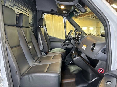 2026 Mercedes-Benz Sprinter 2500 Standard Roof I4 Diesel 144 RWD
