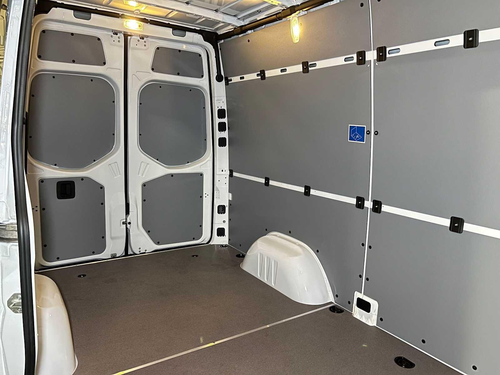 2026 Mercedes-Benz Sprinter 2500 Standard Roof I4 Diesel 144 RWD