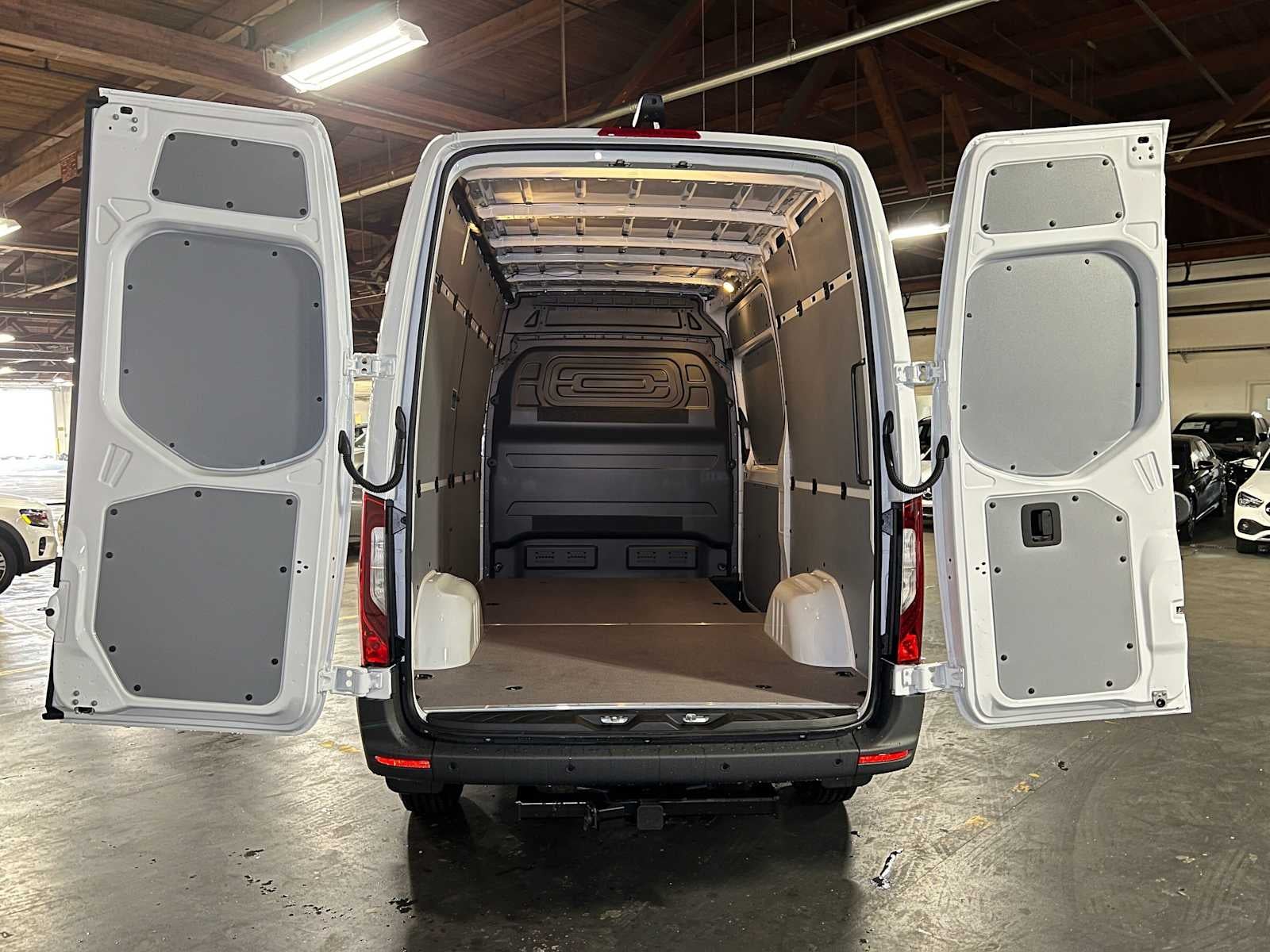 2026 Mercedes-Benz Sprinter 2500 Standard Roof I4 Diesel 144 RWD