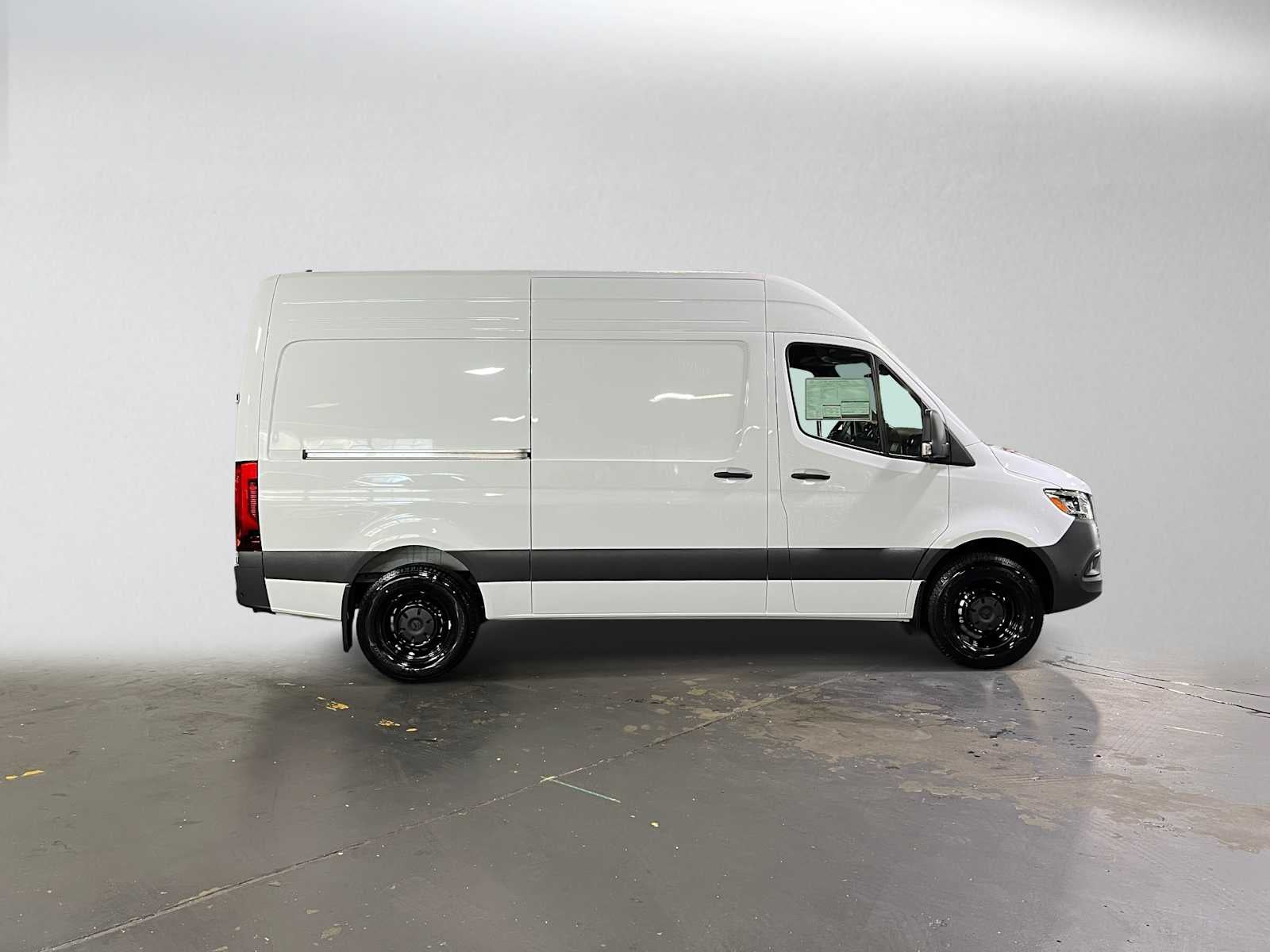 2026 Mercedes-Benz Sprinter 2500 Standard Roof I4 Diesel 144 RWD
